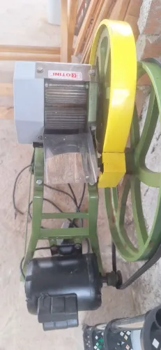 Maquina de moer cana