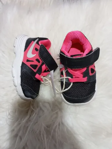 Nike e Cross original Tam 16 bebê tudo por 60.00