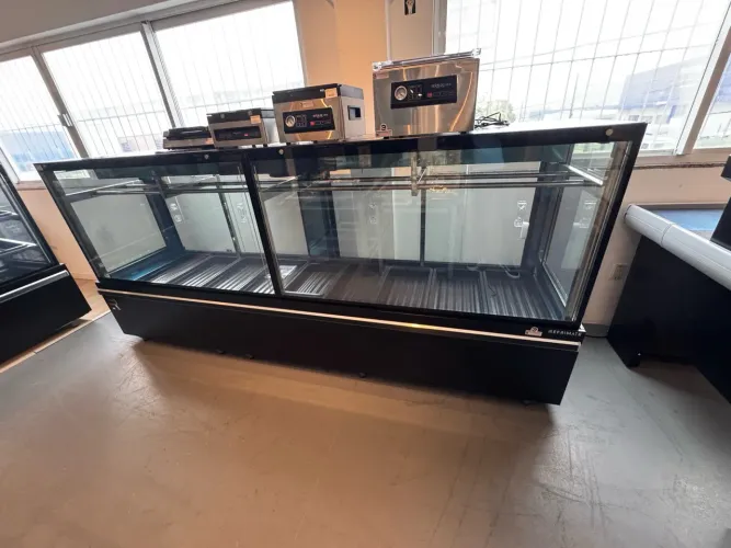 Expositor Açougue Vanguard Top 3 metros gancheira dupla vidro aquecido Refrimate 