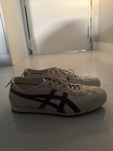 TÊNIS ORIGINAL ONITSUKA TIGER TAMANHO 41/42