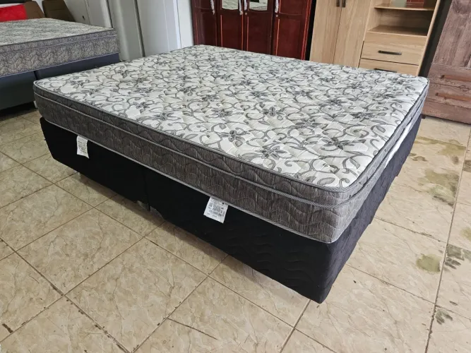 Cama box queen molas bonnel semi nova