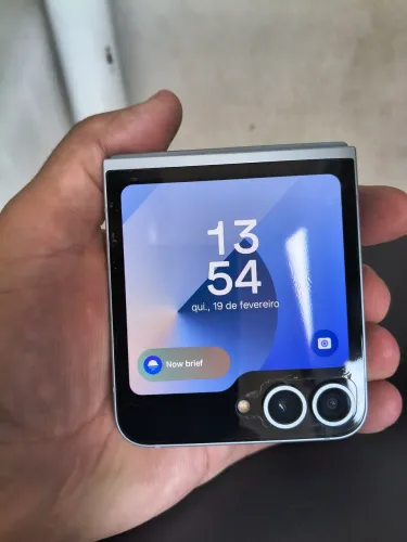Vendo Samsung Z Flip 6 256G Zerado todo Original.(Troco)