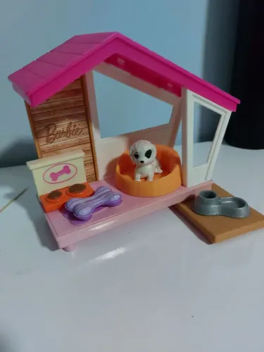 Barbie casinha de cachorro, completa 