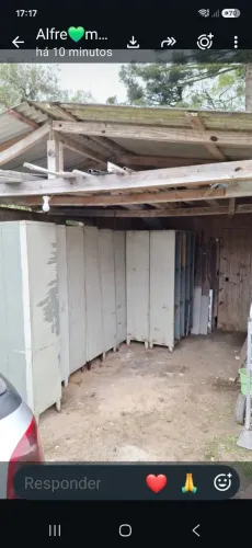 Vendo armários de aço com 6 e 12 portas usado ( 200,00 cada )
