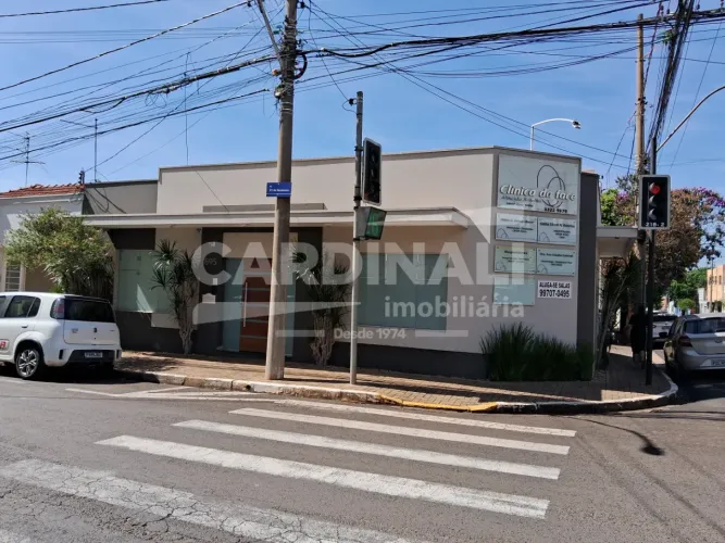 Sala disponível para locação em consultório, com infraestrutura completa.