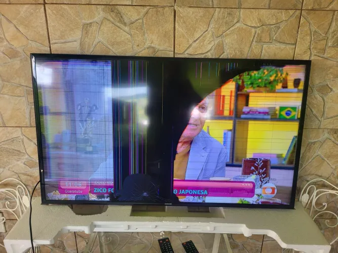 Tv Samsung 49 defeito tela