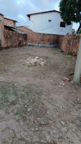 Vendo um terreno próximo o hospital aquilis Lisboa VILA nova anjo da guarda