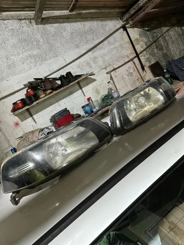 Farol foco simples mascara negra Gol G3