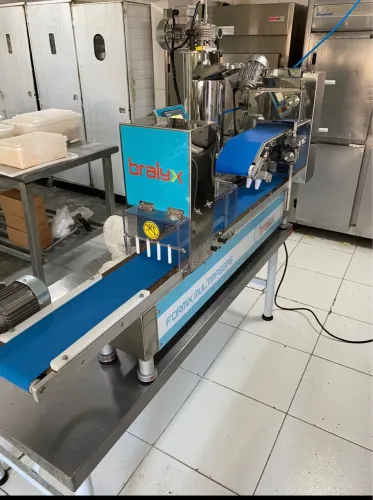 Maquina de Pastel Formix com Extrusora 