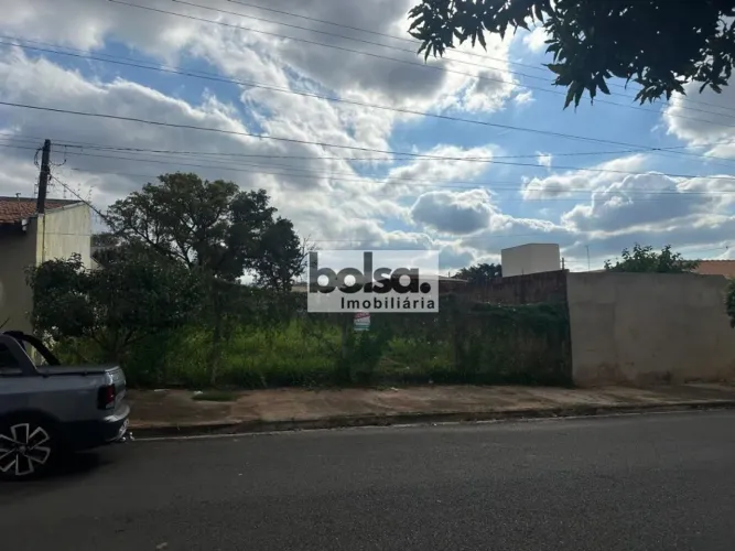 Terreno para venda com 586 m² em Jardim Terra Branca, Bauru - SP