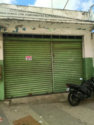 Aluga-se imóvel no centro