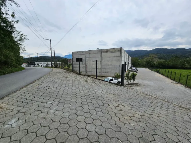 Galpão Novo em Santo Amaro ao lado BR 282