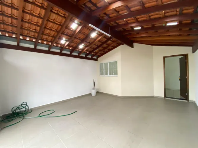 Casa nova 2 quartos com suite em ótima localização