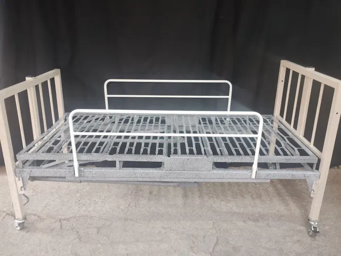 Cama hospitalar manivelas