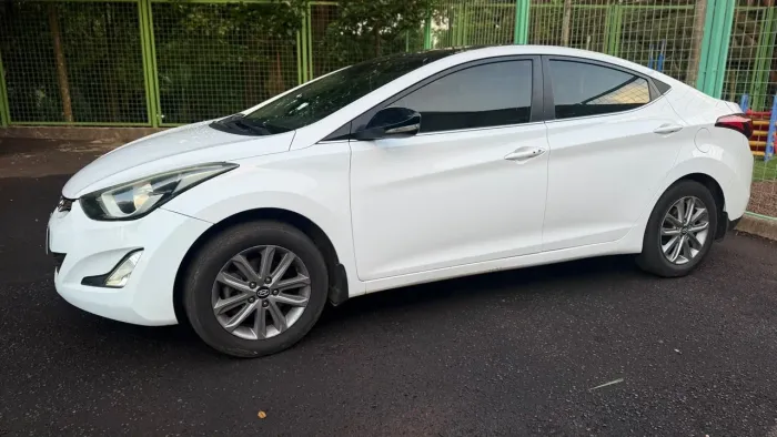 Hyundai Elantra GLS 2.0 16V Flex Aut. 2014