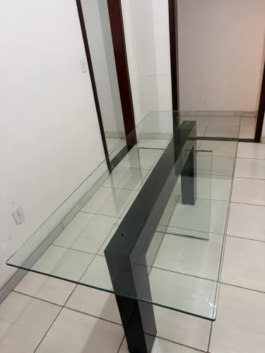 Mesa de centro de vidro