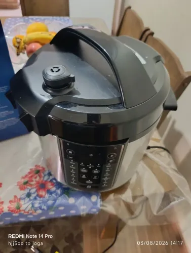 Vende se 1 panela de pressão elétrica