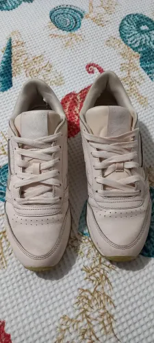 Tenis de couro