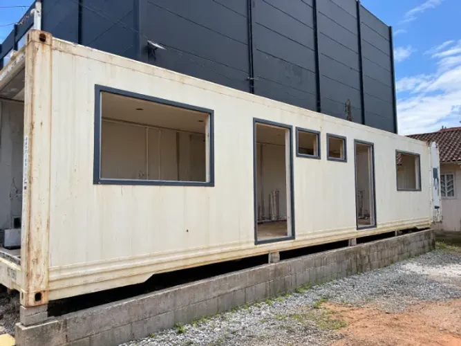Container Reefer 40 Pés Semipronto com Aberturas