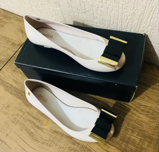 Várias melissas originais semi novas todas numeração 35