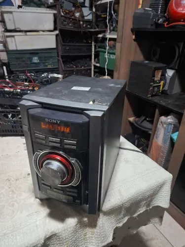 Micro sisten sony. Funcionando so o rádio.