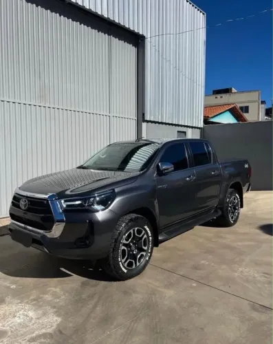 Toyota Hilux CD SRX 4X4 2.8 TDI 16V Diesel Aut. 2022