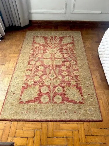 Tapete clássico floral 150x100 cm | Bege e vermelho