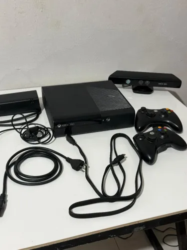 Xbox 360 Completo + 2 Controles + Kinect Funcionando 100% Só Ligar e Jogar