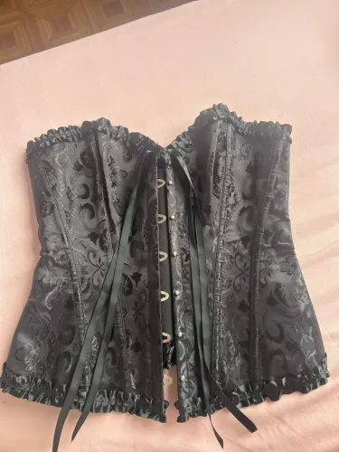 Corset Preto, tam: M *nunca usado pois não coube em mim!*