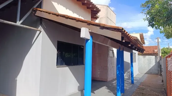 Vendo ou troco casa em Deodápolis por outra em Dourados