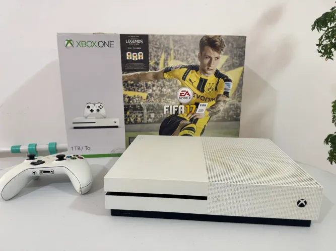 Xbox One S 1T