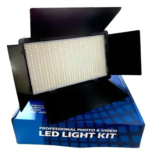 Iluminador Light Kit Pro Led U600 