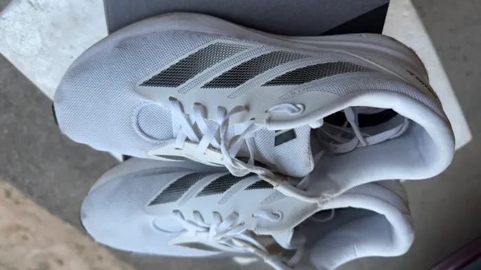 Vende se Tênis Adidas