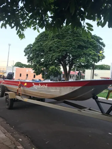 Barco Pety Brasil 6 Metros