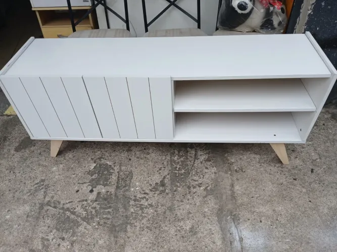 RACK DE SALA RETO BRANCO 2 PORTAS PÉS PALITO ÓTIMO ESTADO RETRÔ