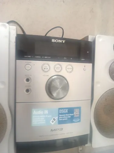 Som Sony cd rádio e fita