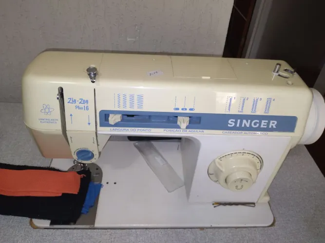 Vendo máquina singer