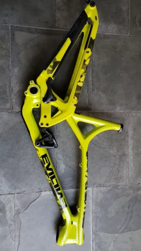 Quadro Evil Insurgent Enduro/Downhill 27.5 carbono