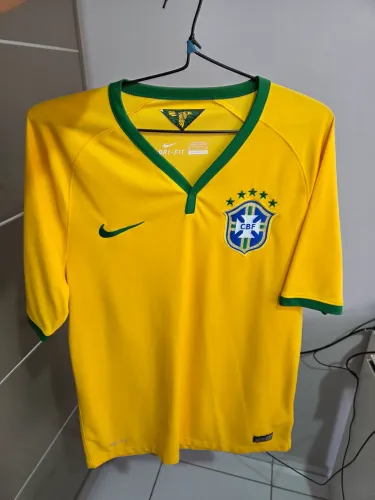 Camisa Masculina seleção Brasileira Tam M Masculina original Nike torcedor 2014 amarela