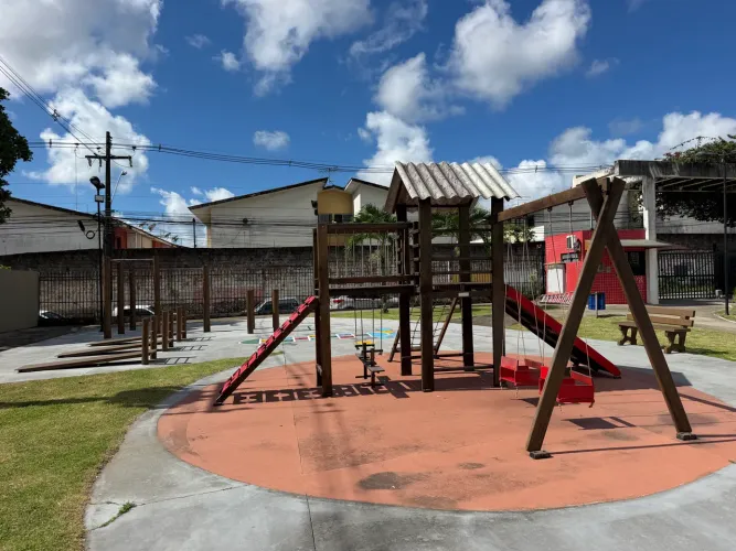 Alugo Residencial Pátio 2/4 1 banheiro Nascente Lazer Completo