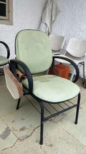 Cadeiras de escritório usada com prancheta e braço