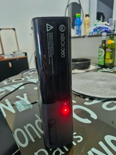 Xbox 360 super slim luz vermelha, pra concerto ou peças