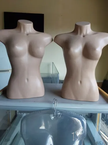 Manequim feminino - Bustos