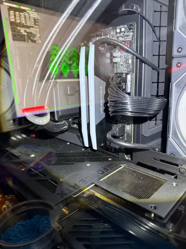 Memória RAM 2x16GB DDR5 6400mhz CL36 chip Micron Corsair vengeance RGB