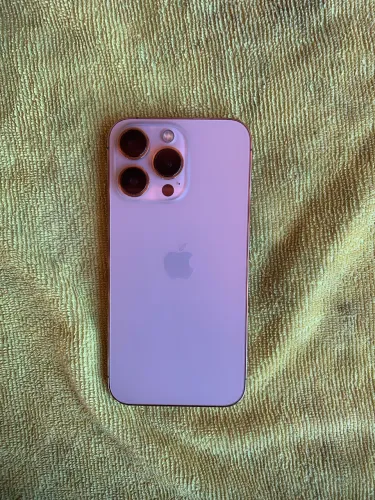 iPhone 13 Pro Dourado