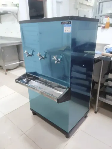 BEBEDOURO 100 LITROS UNIMAX - NOVO