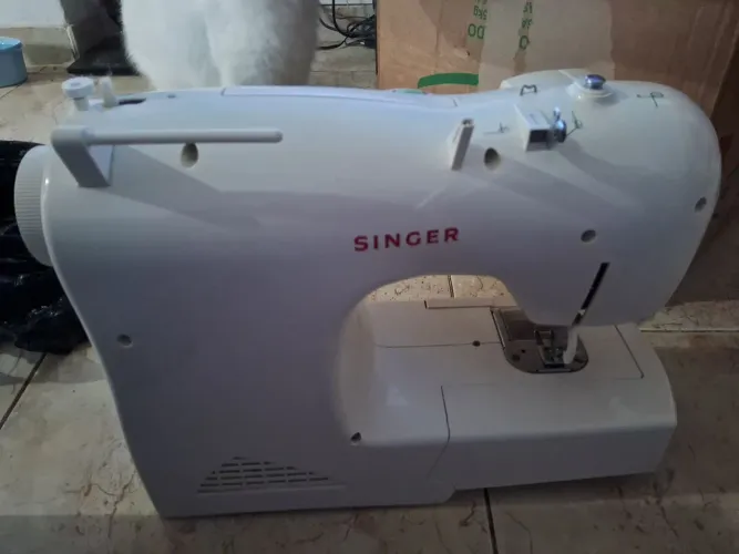 Máquina Costura NOVA da Singer