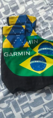 Botinha protetor pra sapatilha edição Garmin Brasil.