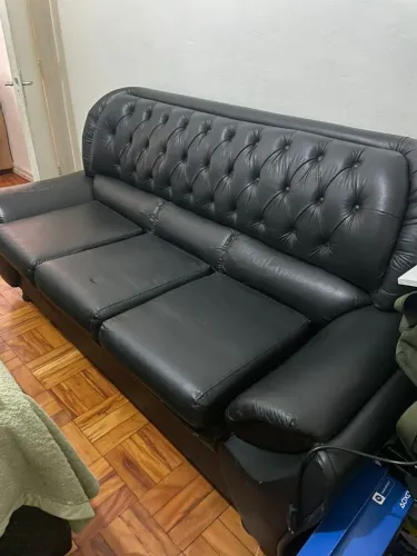 Sofá 2 e 3 lugares em corino preto