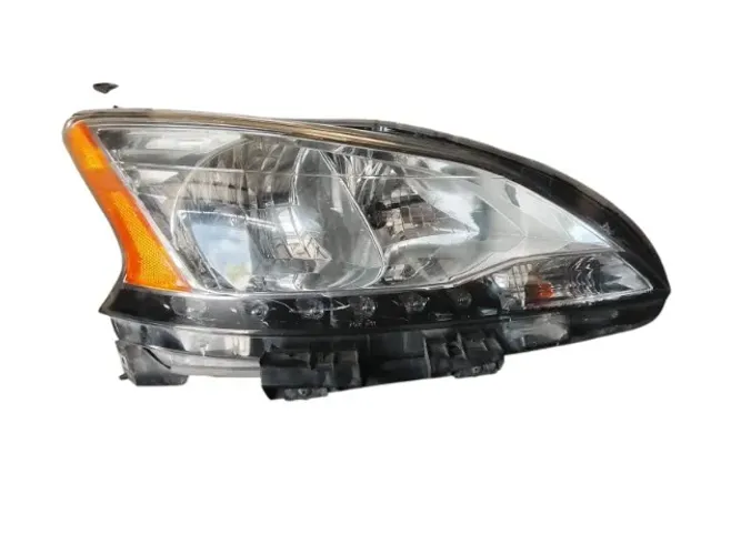 Farol lado Direito Nissan Sentra 2014 2015 2016